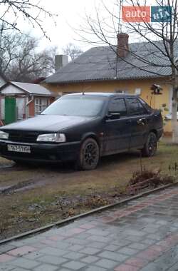 Седан Fiat Tempra 1992 в Киверцах
