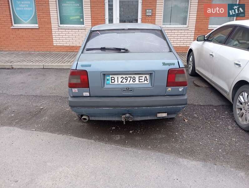 Седан Fiat Tempra 1990 в Лубнах