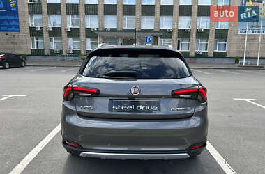 Хэтчбек Fiat Tipo Cross 2020 в 
