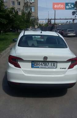 Седан Fiat Tipo 2017 в 