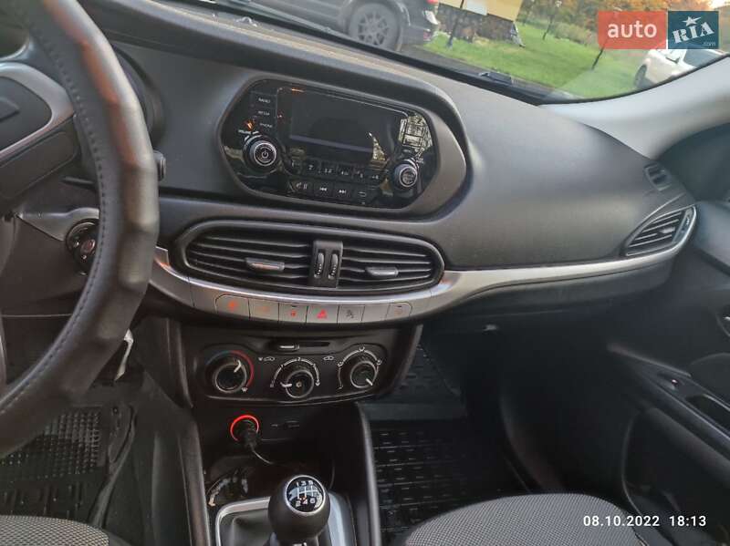 Седан Fiat Tipo 2019 в Львове