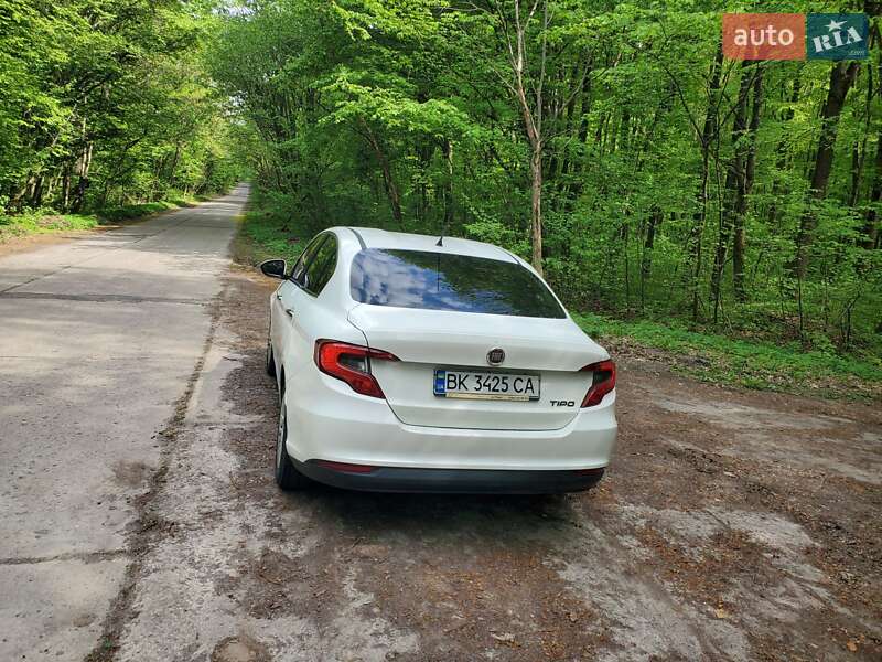 Седан Fiat Tipo 2017 в Здолбунове