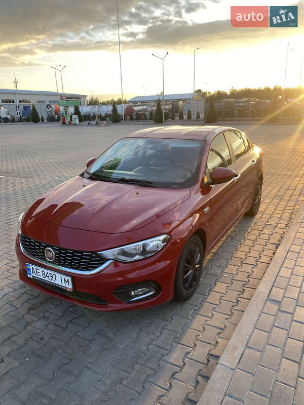 Седан Fiat Tipo 2017 в 