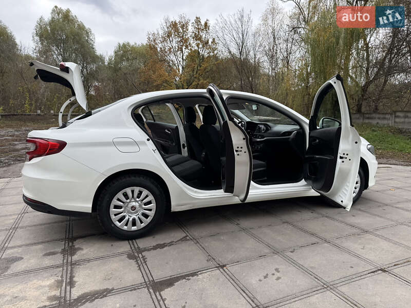 Седан Fiat Tipo 2020 в Смеле