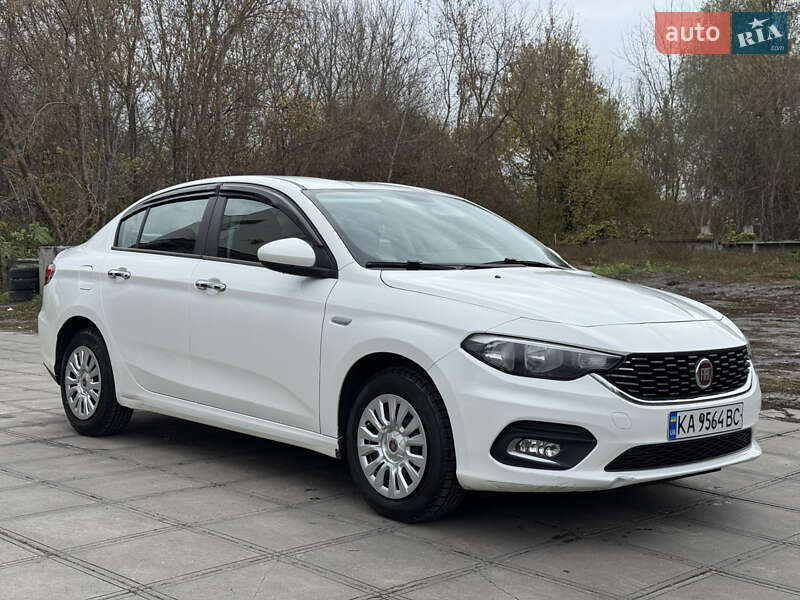 Седан Fiat Tipo 2020 в Смеле
