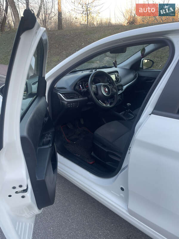 Седан Fiat Tipo 2020 в Києві