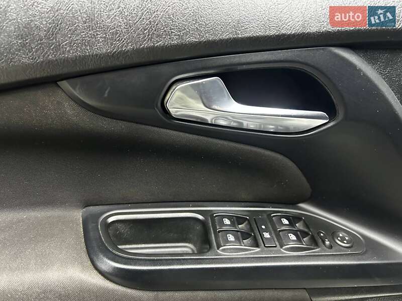 Седан Fiat Tipo 2018 в Чернівцях