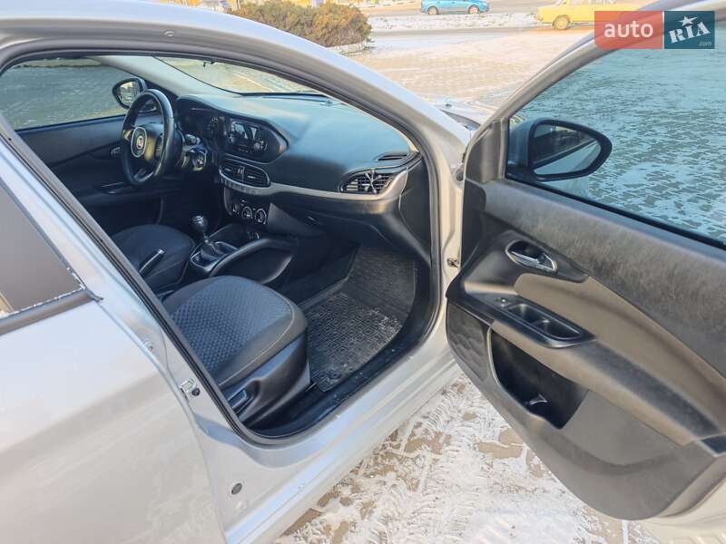 Седан Fiat Tipo 2018 в Сумах