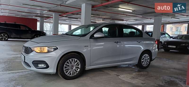 Седан Fiat Tipo 2016 в Львове