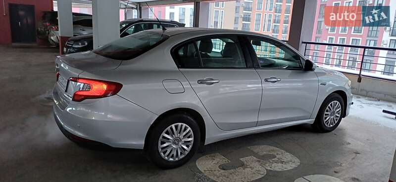 Седан Fiat Tipo 2016 в Львове