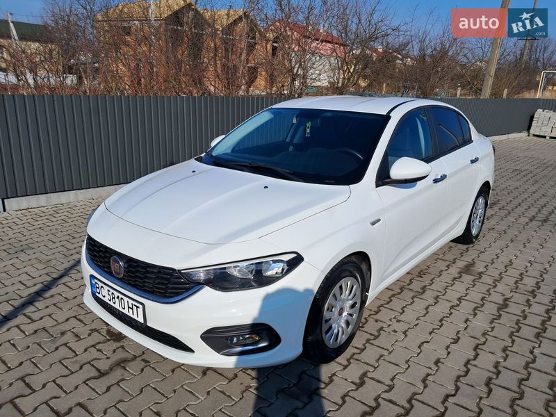Седан Fiat Tipo 2018 в Львове