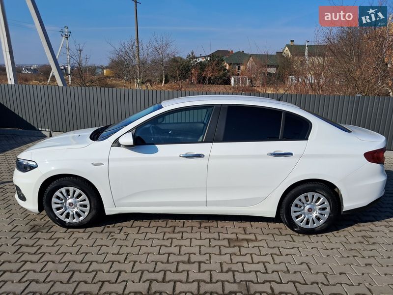 Седан Fiat Tipo 2018 в Львове
