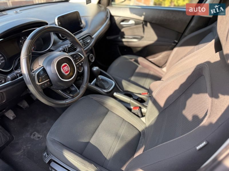Универсал Fiat Tipo 2017 в Ивано-Франковске