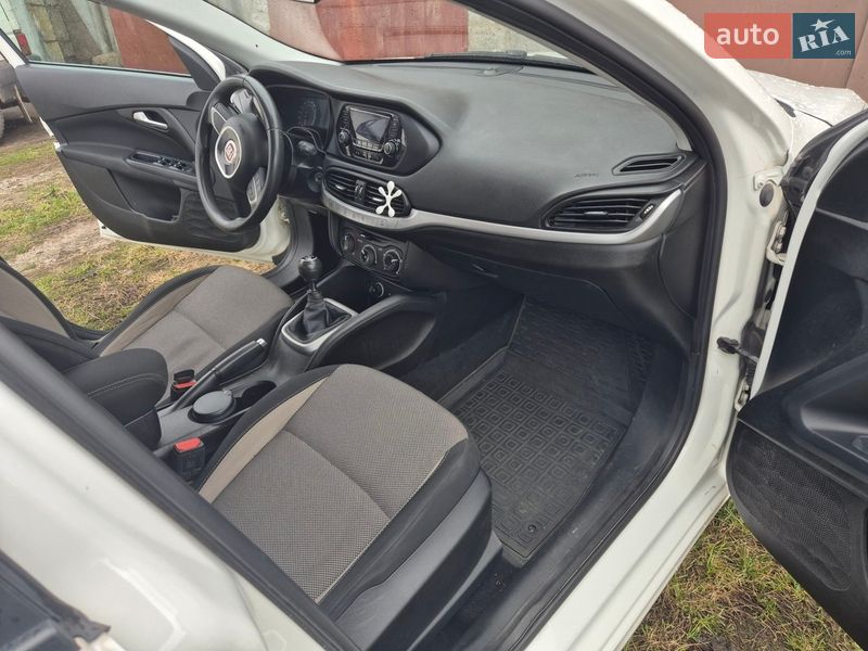 Седан Fiat Tipo 2018 в Виннице