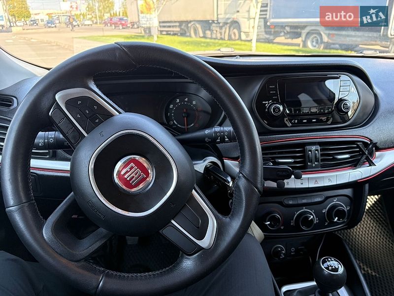 Хэтчбек Fiat Tipo 2017 в Киеве