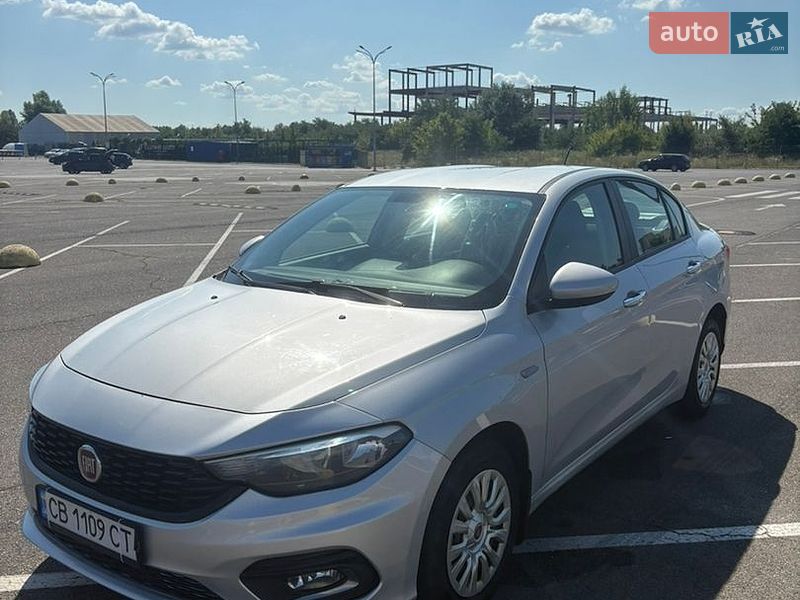 Fiat Tipo, фото з оголошення