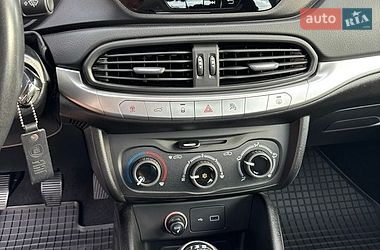 Седан Fiat Tipo 2020 в Вишгороді