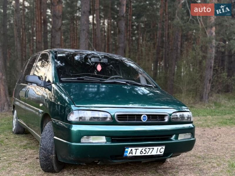 Мінівен Fiat Ulysse 1999 в Надвірній