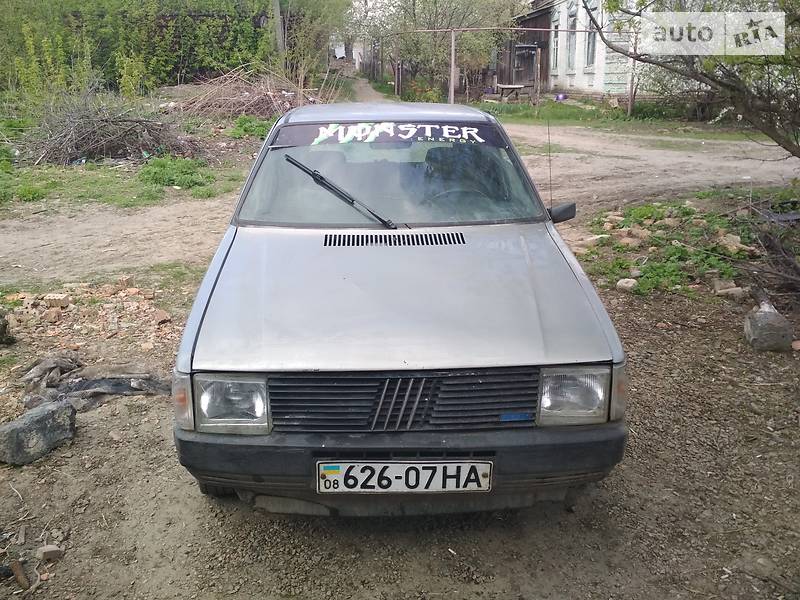 Fiat UNO 1989 года