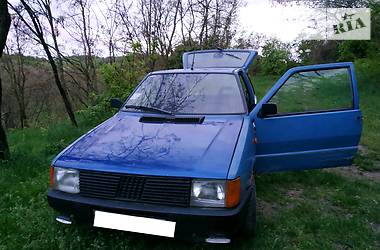 Хетчбек Fiat Uno 1986 в 