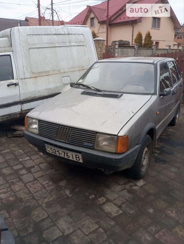 Хэтчбек Fiat Uno 1989 в Ивано-Франковске