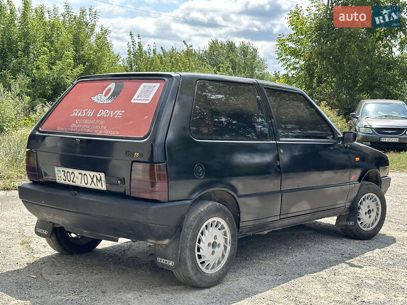 Хетчбек Fiat Uno 1988 в Городку