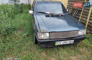 Хетчбек Fiat Uno 1989 в Кельменцях