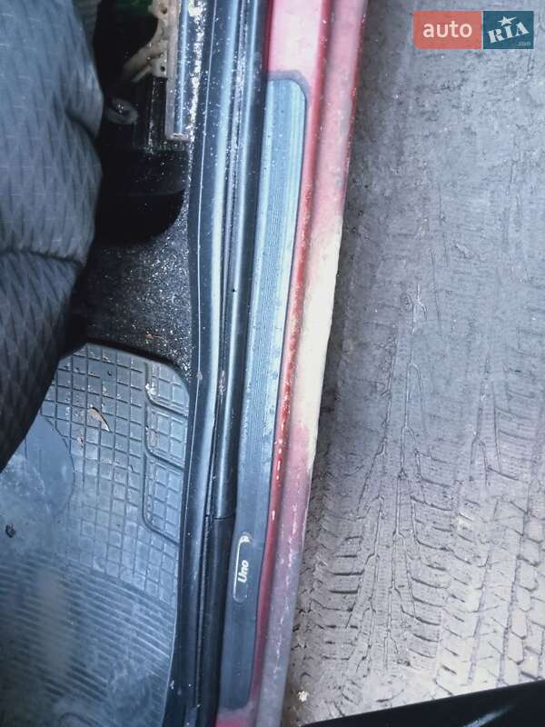 Хэтчбек Fiat Uno 1988 в Ровно