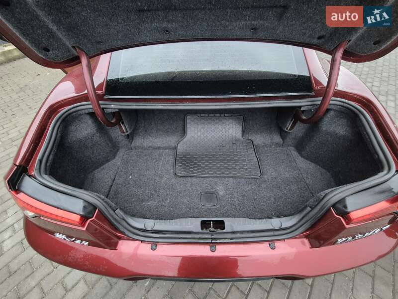 Седан Fisker Karma 2012 в Черкасах