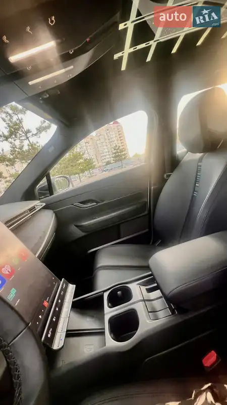 Fisker Ocean 2023 VIN VCF1EBU29PG006846 фото оголошення 13 з 66