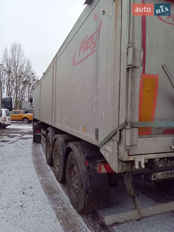 Самоскид напівпричіп Fliegl DHKA 2015 в Луцьку