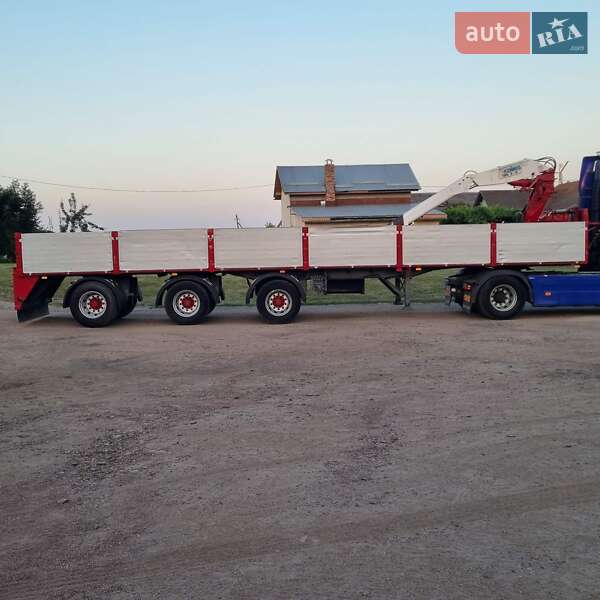 Бортовий напівпричіп Floor FLO 1986 в Шептицькому