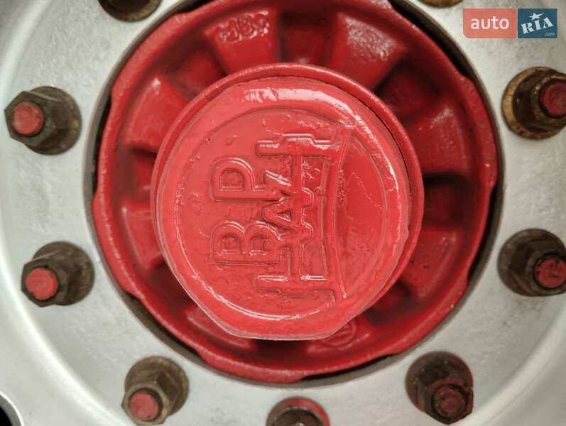 Бортовий напівпричіп Floor FLO 1986 в Шептицькому