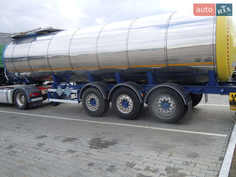 Цистерна напівпричіп Fluid CSP 2008 в Луцьку фото 3 Цистерна напівпричіп Fluid CSP 2008 в Луцьку