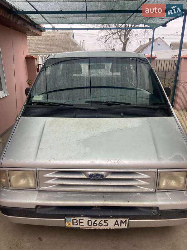 Минивэн Ford Aerostar 1993 в 