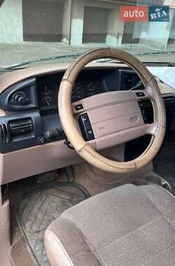 Минивэн Ford Aerostar 1993 в 