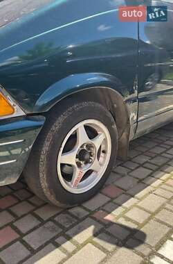 Минивэн Ford Aerostar 1993 в 