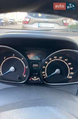 Мікровен Ford B-Max 2013 в 