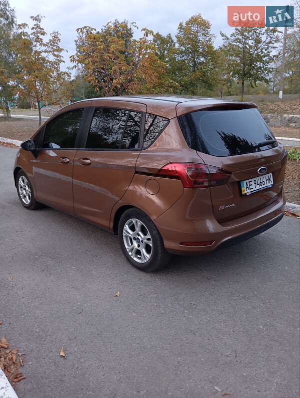 Микровэн Ford B-Max 2013 в Вольногорске