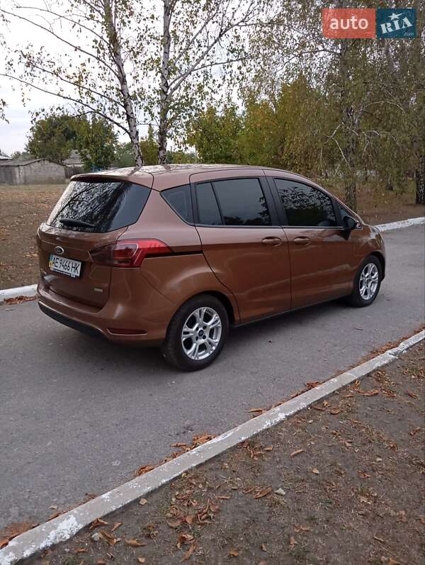Микровэн Ford B-Max 2013 в Вольногорске