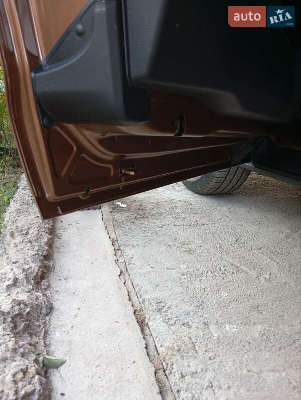 Микровэн Ford B-Max 2013 в Вольногорске