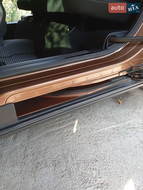 Микровэн Ford B-Max 2013 в Вольногорске
