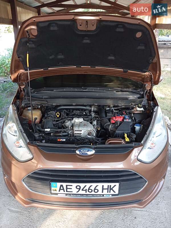 Микровэн Ford B-Max 2013 в Вольногорске