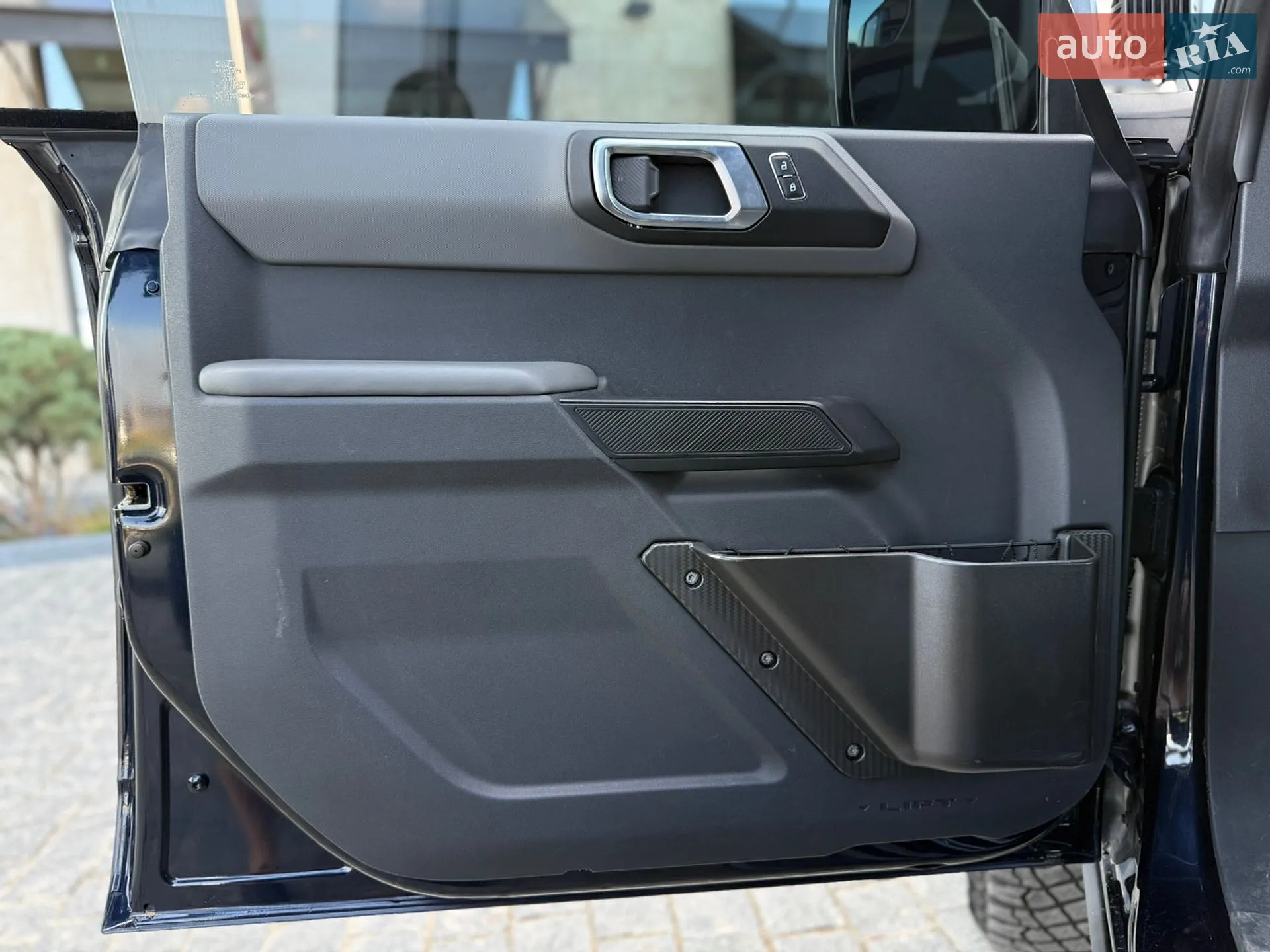 2021 Ford Bronco - мініатюра 24
