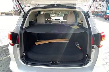 Седан Ford C-Max 2017 в 
