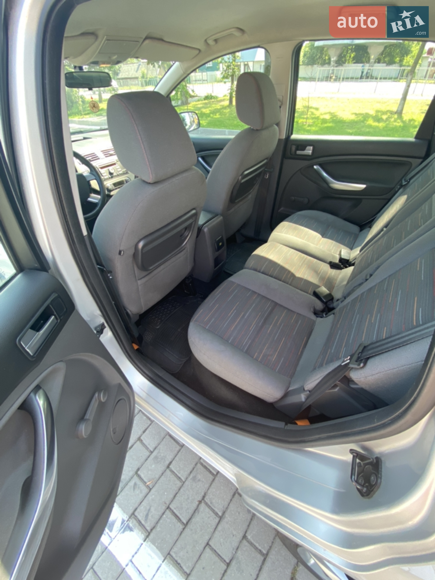 2010 Ford C-MAX - мініатюра 11