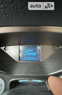 Мікровен Ford C-Max 2013 в Сарнах