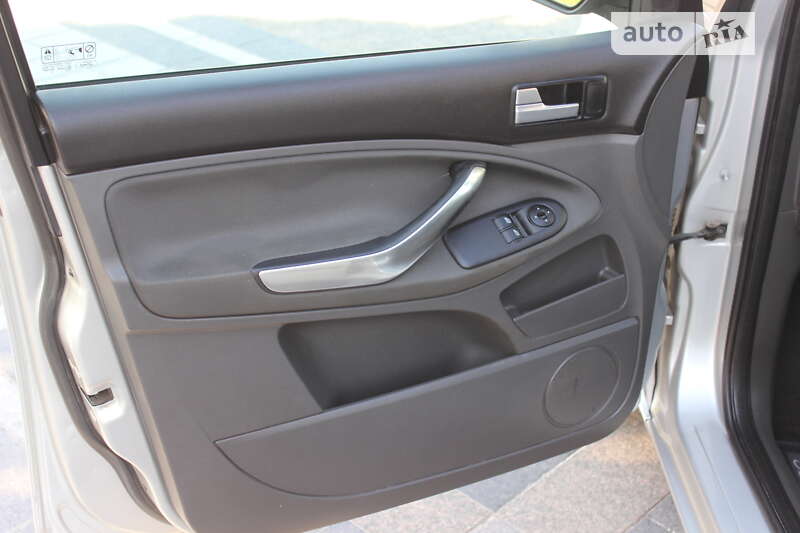Мікровен Ford C-Max 2010 в Дніпрі