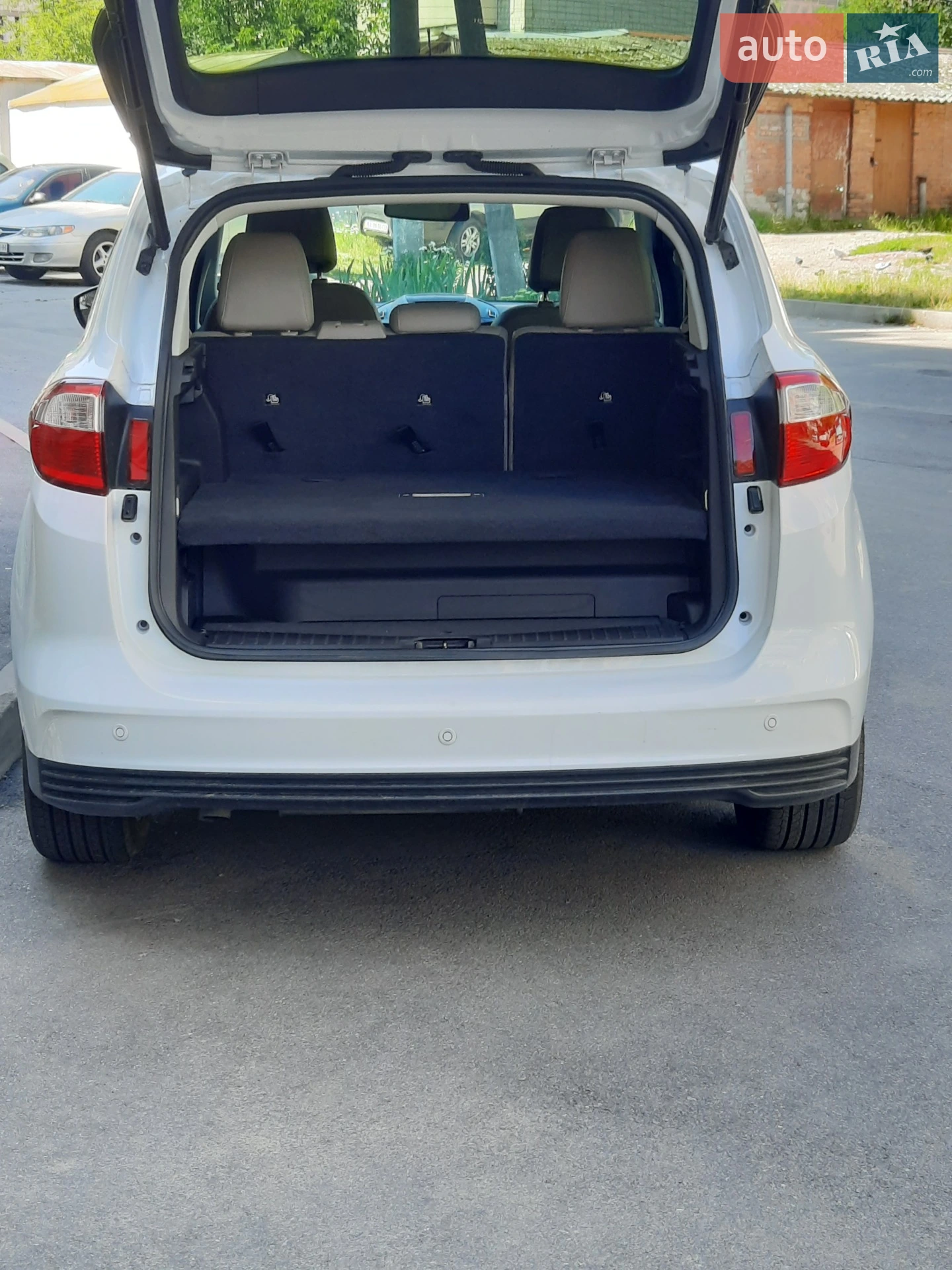 2016 Ford C-MAX - мініатюра 33
