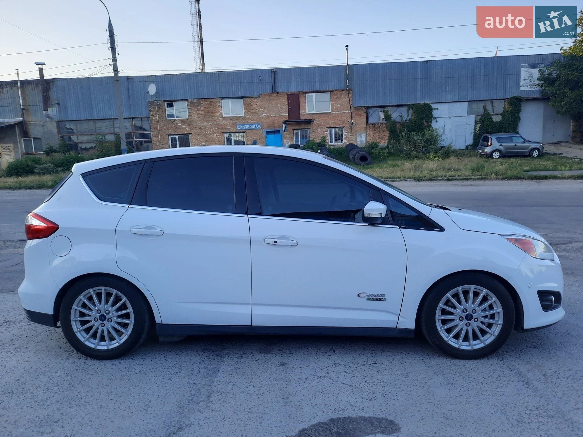 2016 Ford C-MAX - мініатюра 43